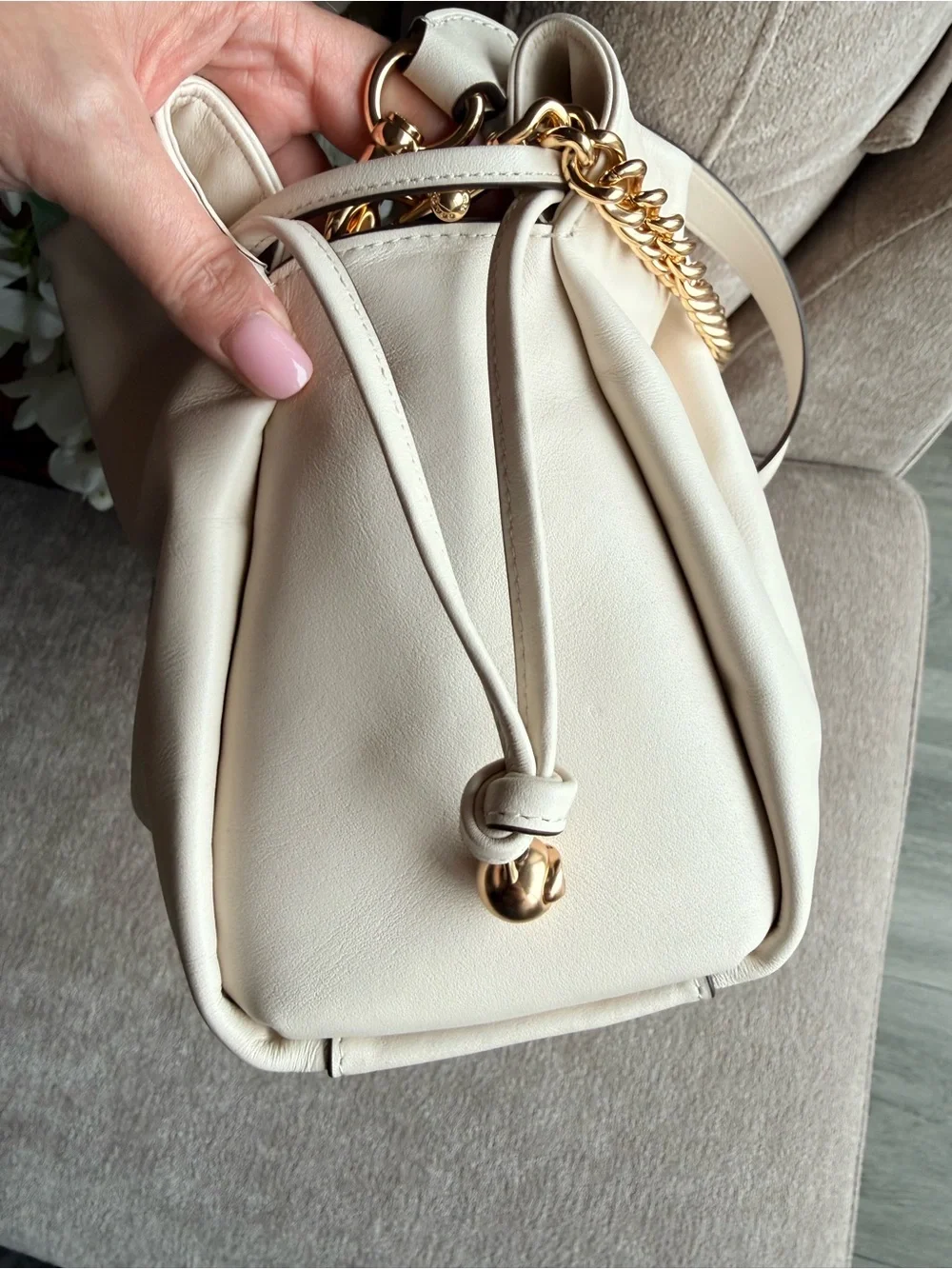 Coach Large Faye Bag Soft Leather Shoulder Bag in Chalk with Gold Chain